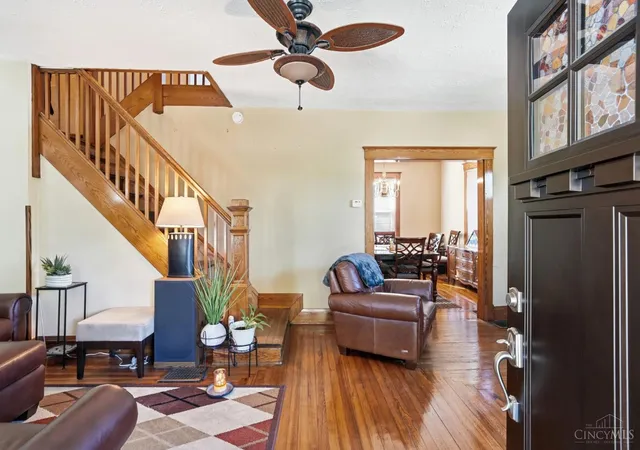 Photo 2 of Single family home for sale at 709 Oak Ave, Wyoming, OH 45215 | MLS# 1892060 | Listing updated on 2026-09-17