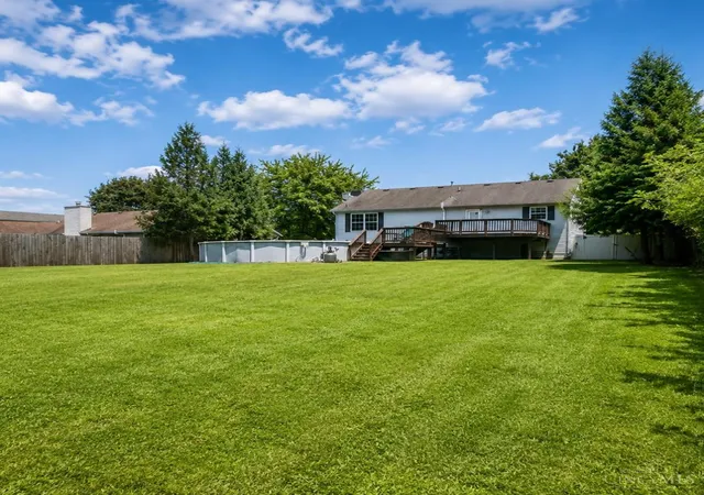 Photo 2 of Single family home for sale at 704 W Aberdeen Dr, Trenton, OH 45067 | MLS# 1892399 | Listing updated on 2026-09-23