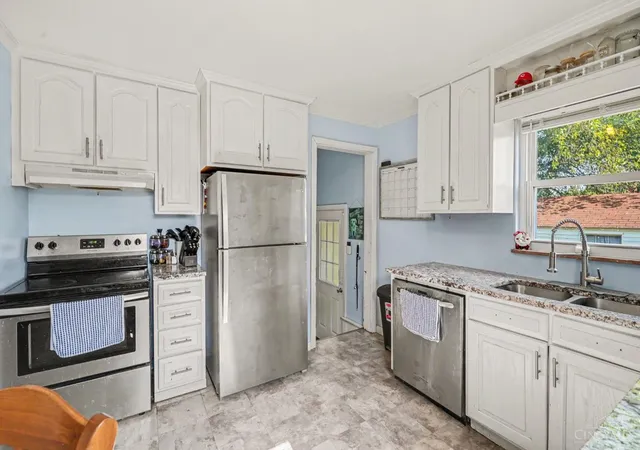 Photo 4 of Single family home for sale at 1900 Knollridge Ln, North College Hill, OH 45231 | MLS# 1888368 | Listing updated on 2026-10-08