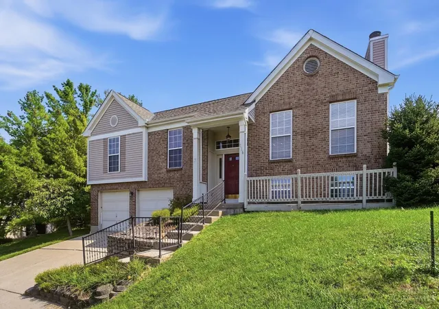 Photo 2 of Sale Pending at 116 Eagleview Way, Reading, OH 45215 | MLS# 1892374 | Listing updated on 2026-09-05