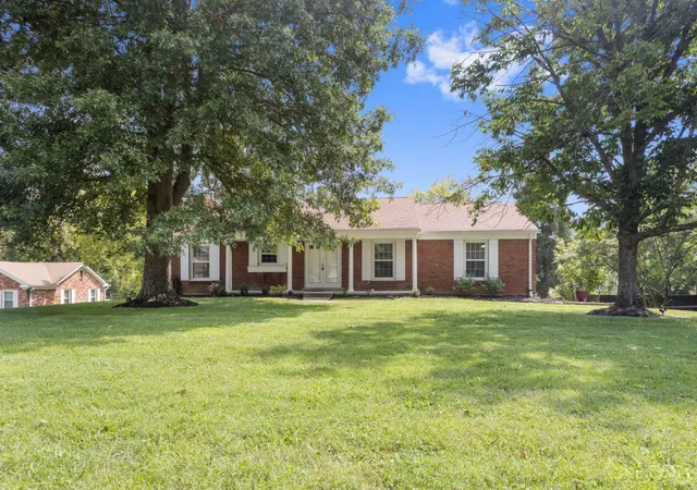 Photo 1 of Single family home for sale at 5818 Kenwood Rd, Madeira, OH 45243 | MLS# 1892446 | Listing updated on 2026-10-05