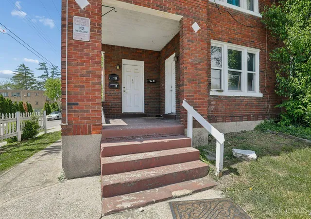 Photo 4 of House for sale at 4829 Reading Rd, Cincinnati, OH 45237 | MLS# 1892472 | Listing updated on 2026-09-01