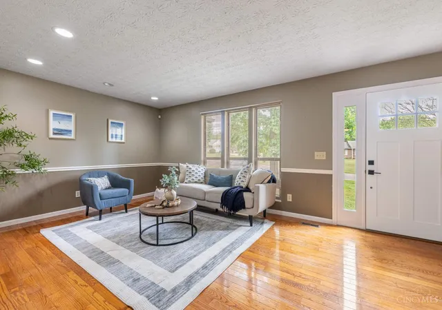 Photo 2 of Sale Pending at 7503 Vinnedge Rd, Fairfield Twp, OH 45011 | MLS# 1892455 | Listing updated on 2026-09-05