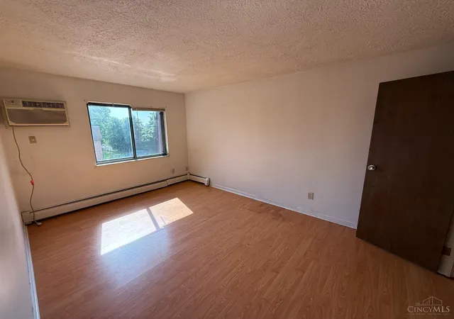 Photo 9 of Condo for sale at 6644 Hearne Rd #201, Green Twp, OH 45248 | MLS# 1892435 | Listing updated on 2026-09-02