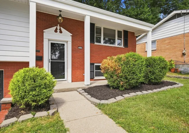 Photo 3 of Sale Pending at 3253 Bellacre Ct, Green Twp, OH 45248 | MLS# 1892486 | Listing updated on 2026-09-02