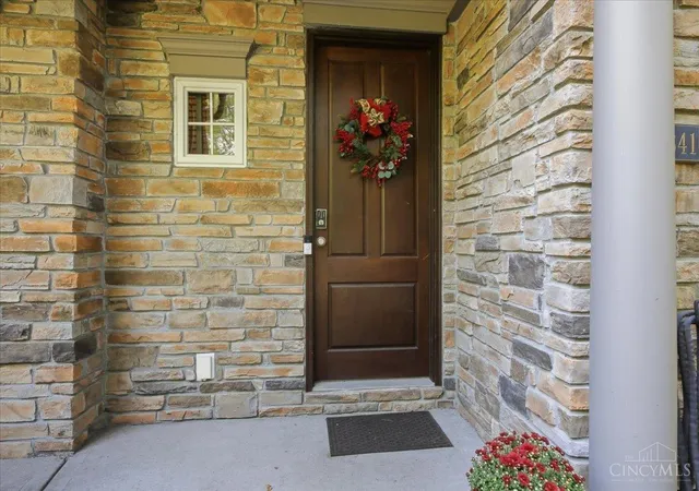 Photo 3 of Single family home for sale at 6841 Indian Hl Rd, Cincinnati, OH 45227 | MLS# 1892330 | Listing updated on 2026-09-14