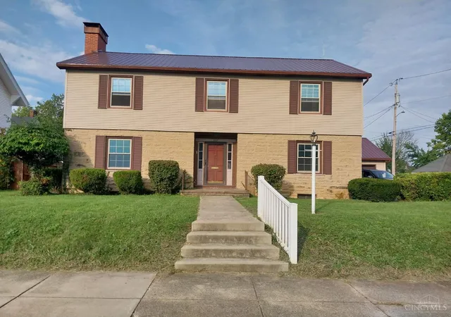 Photo 2 of Sale Pending at 218 N Washington St, Greenfield, OH 45123 | MLS# 1892513 | Listing updated on 2026-09-10