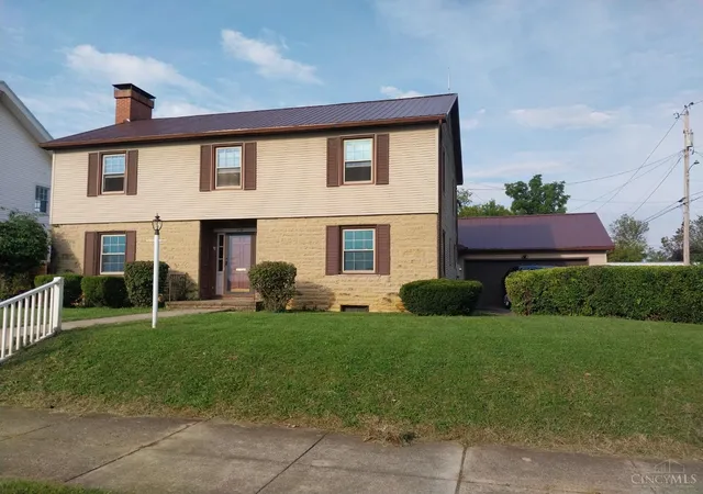 Photo 3 of Sale Pending at 218 N Washington St, Greenfield, OH 45123 | MLS# 1892513 | Listing updated on 2026-09-10