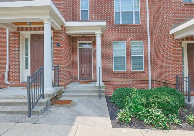 Photo 2 of Townhouse for sale at 211 E Rochelle St, Cincinnati, OH 45219 | MLS# 1892517 | Listing updated on 2026-09-10