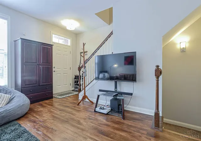 Photo 3 of Townhouse for sale at 211 E Rochelle St, Cincinnati, OH 45219 | MLS# 1892517 | Listing updated on 2026-09-10
