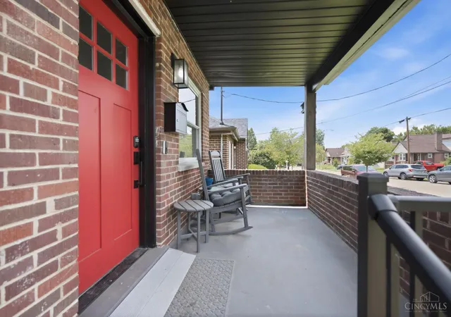 Photo 3 of Single family home for sale at 6925 Windward St, Columbia Twp, OH 45227 | MLS# 1892518 | Listing updated on 2026-09-01