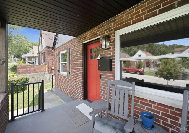 Photo 4 of Single family home for sale at 6925 Windward St, Columbia Twp, OH 45227 | MLS# 1892518 | Listing updated on 2026-09-01