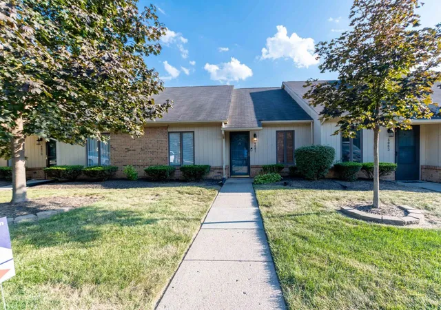 Photo 1 of Townhouse for sale at 4081 Bonita, Middletown, OH 45044 | MLS# 1892545 | Listing updated on 2026-09-10