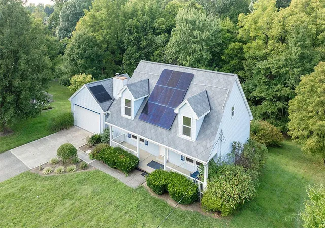 Photo 3 of Sale Pending at 1990 Miles Rd, Springfield Twp., OH 45231 | MLS# 1892038 | Listing updated on 2026-10-05