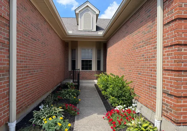 Photo 2 of Sale Pending at 6533 Foxtail Ln, Liberty Twp, OH 45044 | MLS# 1892423 | Listing updated on 2026-09-10