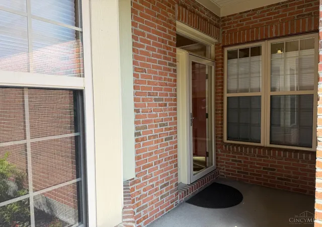 Photo 2 of Sale Pending at 6533 Foxtail Ln, Liberty Twp, OH 45044 | MLS# 1892423 | Listing updated on 2026-09-10