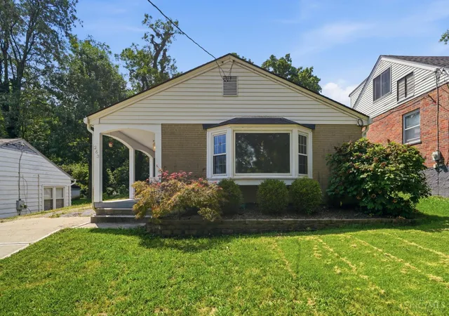Single family home for sale at 263 Forestwood Dr, Springfield Twp., OH 45216 | MLS# 1891311