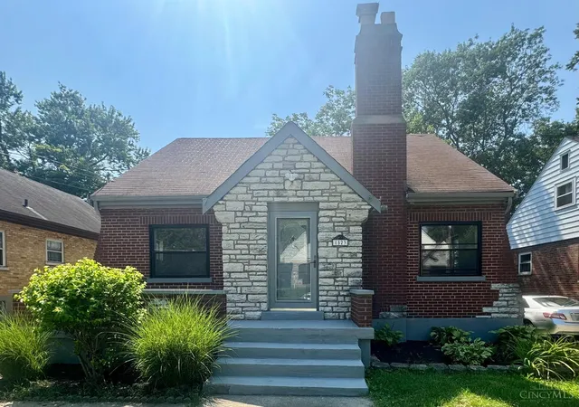 Photo 1 of Single family home for sale at 1523 Sidona Ln, Cincinnati, OH 45238 | MLS# 1892588 | Listing updated on 2026-09-03