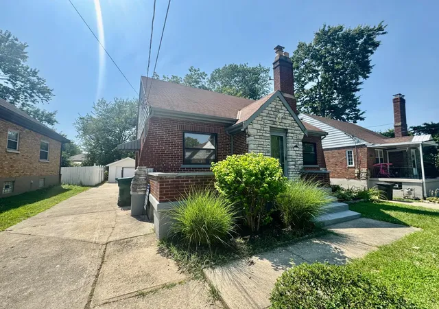 Photo 3 of Single family home for sale at 1523 Sidona Ln, Cincinnati, OH 45238 | MLS# 1892588 | Listing updated on 2026-09-03