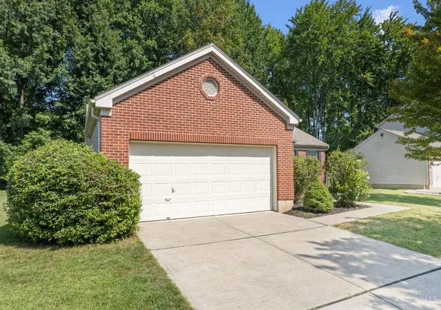Photo 2 of Single family home for sale at 1518 Creekside Rd, Batavia Twp, OH 45102 | MLS# 1892585 | Listing updated on 2026-09-03