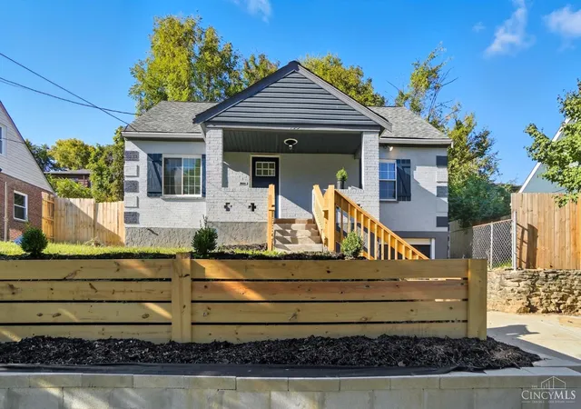 Single family home for sale at 133 Glenwood Ave, Cincinnati, OH 45217 | MLS# 1892611