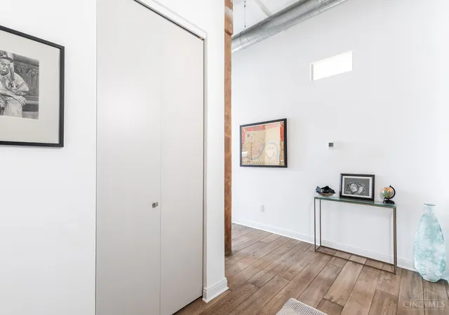 Photo 3 of Condo for sale at 813 Broadway St #102, Cincinnati, OH 45202 | MLS# 1892629 | Listing updated on 2026-09-02