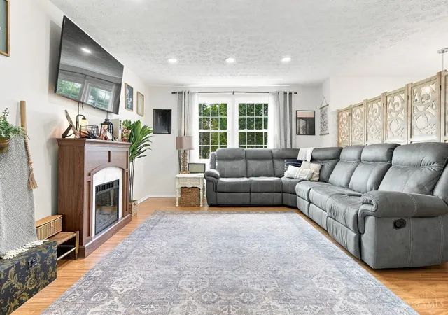Photo 3 of Single family home for sale at 4584 Brookview Dr, Batavia, OH 45103 | MLS# 1892524 | Listing updated on 2026-09-02