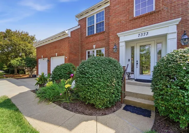 Photo 2 of Sale Pending at 7373 Lakota Springs Dr, West Chester, OH 45069 | MLS# 1892596 | Listing updated on 2026-10-09