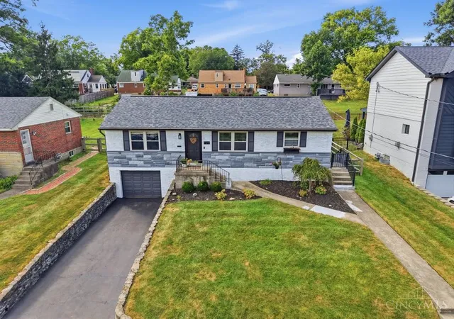 Photo 2 of Single family home for sale at 7241 Berwood Dr, Madeira, OH 45243 | MLS# 1892606 | Listing updated on 2026-10-09