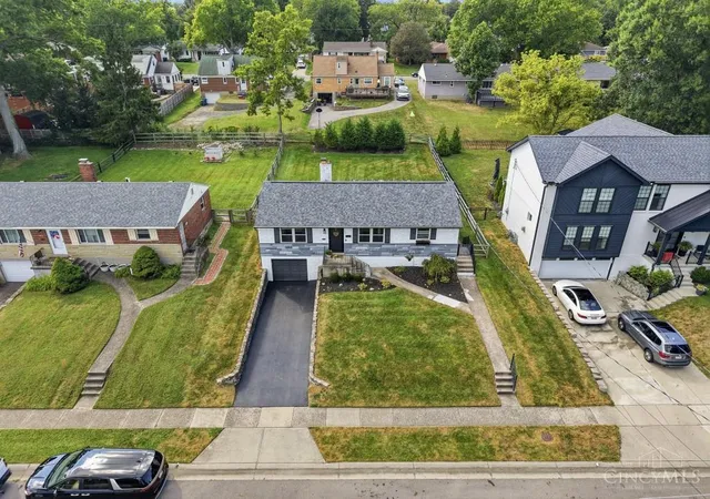 Photo 2 of Single family home for sale at 7241 Berwood Dr, Madeira, OH 45243 | MLS# 1892606 | Listing updated on 2026-10-09