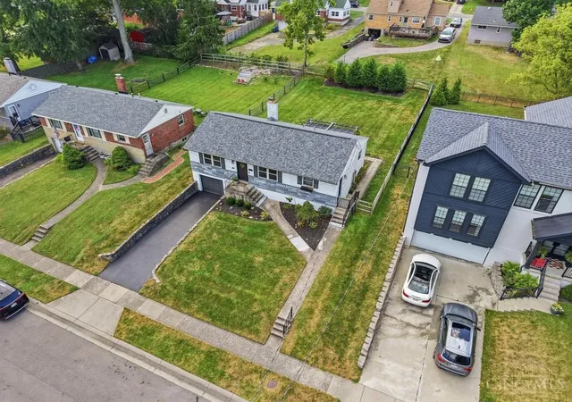 Photo 3 of Single family home for sale at 7241 Berwood Dr, Madeira, OH 45243 | MLS# 1892606 | Listing updated on 2026-10-09