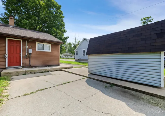 Photo 3 of Single family home for sale at 3223 Keays Ave, Middletown, OH 45044 | MLS# 1890988 | Listing updated on 2026-09-02