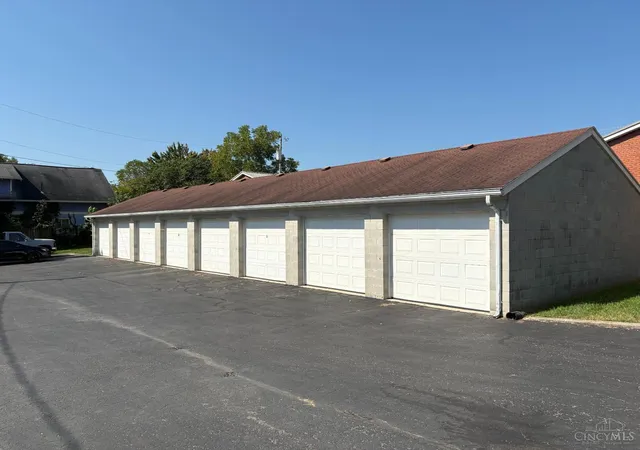 Listing Photo 5 - Condo for sale in building located at 224 E S, Hillsboro, OH 45133 - Unit #1