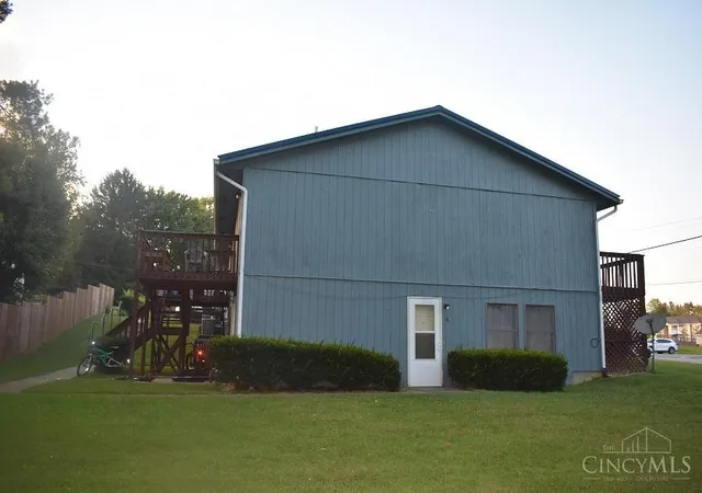 Photo 3 of Multi family home for sale at 101 Chariss Ave, Hillsboro, OH 45133 | MLS# 1892705 | Listing updated on 2026-09-03