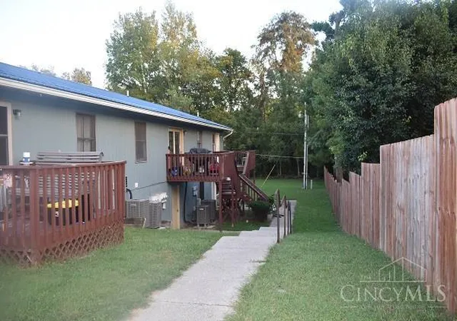 Listing Photo 4 - Condo for sale in building located at 101 Chariss Ave, Hillsboro, OH 45133