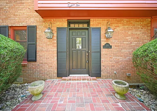Photo 4 of Sale Pending at 1210 Ashburton Dr, Washington Twp, OH 45459 | MLS# 1892683 | Listing updated on 2026-09-08