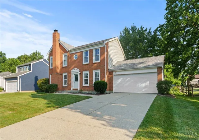 Photo 2 of Sale Pending at 7972 Timberbreak Dr, Sycamore Twp, OH 45249 | MLS# 1892540 | Listing updated on 2026-09-06