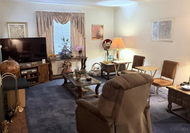 Photo 3 of Single family home for sale at 1812 Larchwood Pl, Cincinnati, OH 45237 | MLS# 1892199 | Listing updated on 2026-09-03