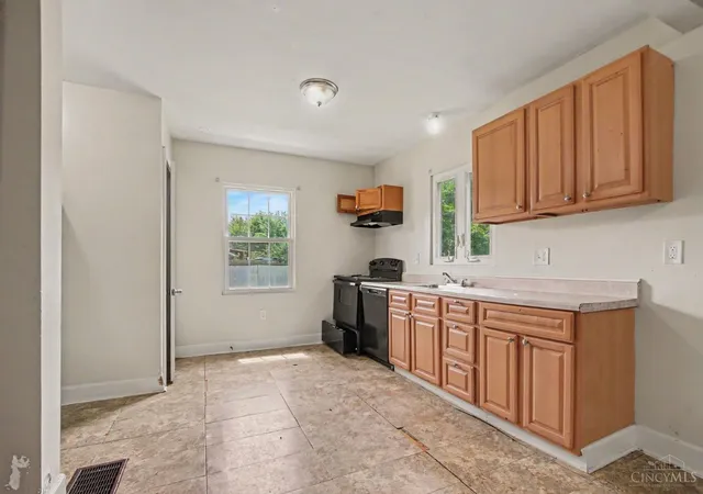 Photo 2 of Single family home for sale at 6801 Betts Ave, North College Hill, OH 45239 | MLS# 1890804 | Listing updated on 2026-09-11