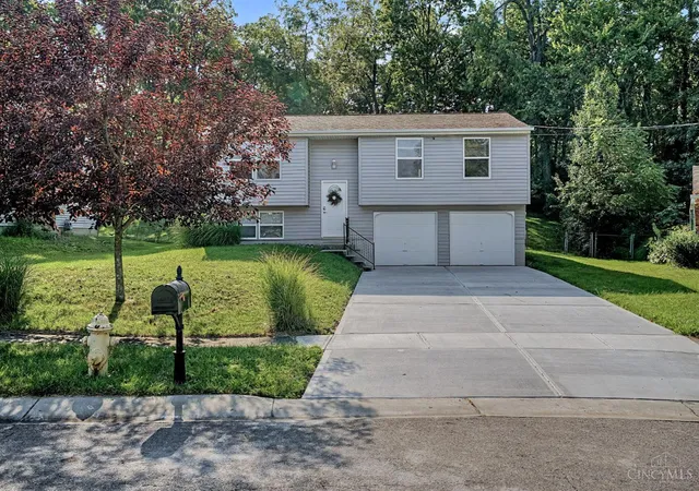 Photo 3 of Sale Pending at 2933 Greenbrook Ln, Colerain Twp, OH 45251 | MLS# 1892722 | Listing updated on 2026-10-02