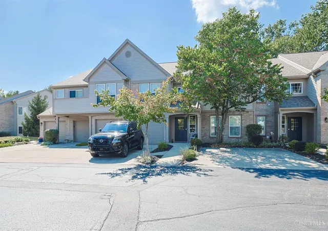 Photo 1 of Sale Pending at 9941 Edgewood Ln #C, Sharonville, OH 45241 | MLS# 1892598 | Listing updated on 2026-09-04