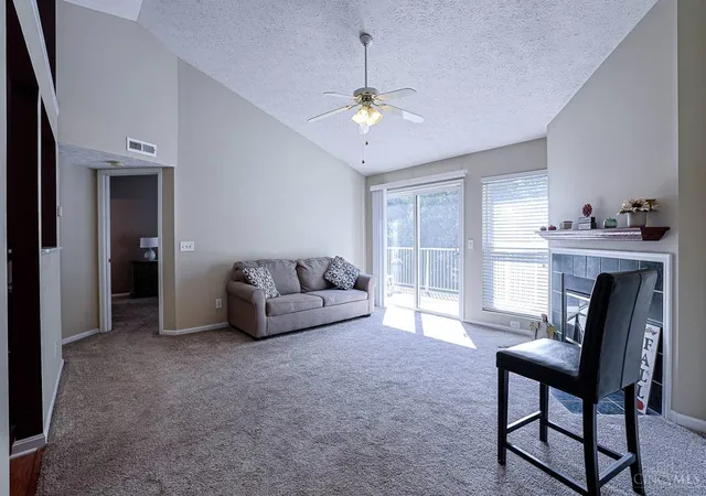 Listing Photo 5 - Condo for sale in building located at 9941 Edgewood Ln, Sharonville, OH 45241 - Unit #C