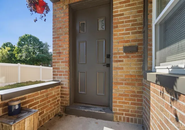 Listing Photo 5 - Condo for sale in building located at 3321 Hanna Ave, Cincinnati, OH 45211