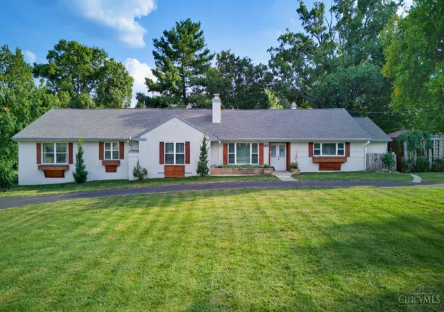 Photo 2 of Single family home for sale at 3575 Sorrento Dr, Amberley, OH 45236 | MLS# 1892704 | Listing updated on 2026-09-09