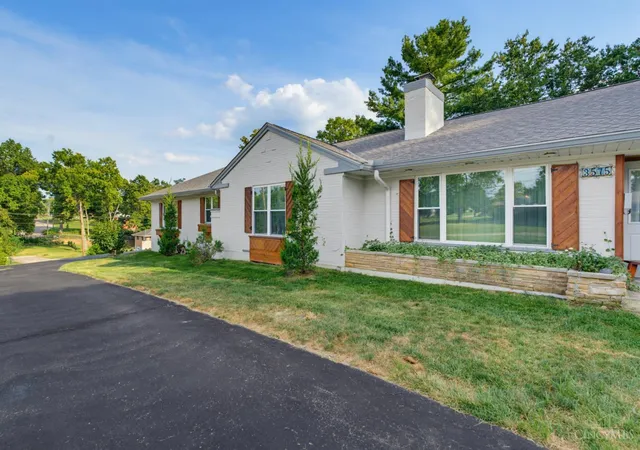 Photo 3 of Single family home for sale at 3575 Sorrento Dr, Amberley, OH 45236 | MLS# 1892704 | Listing updated on 2026-10-16
