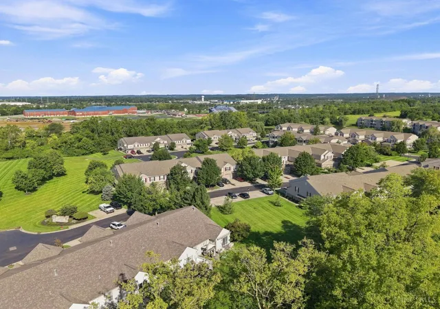 Listing Photo 5 - Condo for sale in building located at 515 Heritage Grn Dr, Monroe, OH 45050
