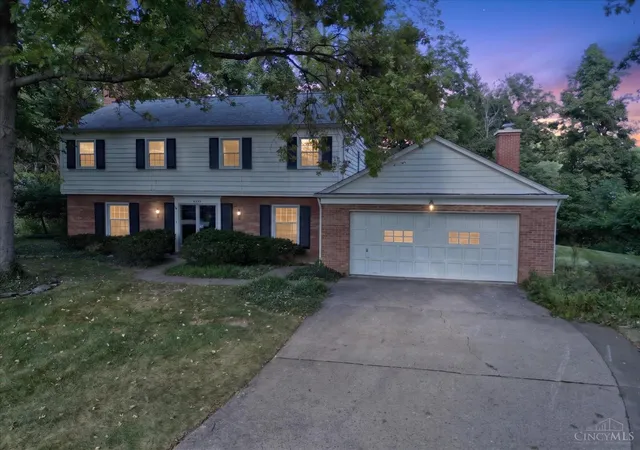 Photo 2 of Sale Pending at 6402 Westover Cir, Sycamore Twp, OH 45236 | MLS# 1892468 | Listing updated on 2026-09-06