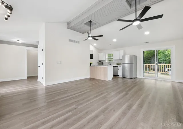 Photo 4 of Sale Pending at 2171 University Blvd, Hamilton, OH 45015 | MLS# 1892766 | Listing updated on 2026-09-11