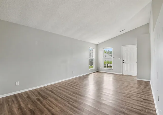 Photo 4 of Sale Pending at 3753 Lacy Ct, Middletown, OH 45044 | MLS# 1892640 | Listing updated on 2026-09-11
