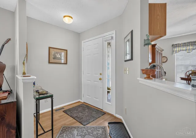 Photo 2 of Sale Pending at 5104 Concord Hills Cir, Mason, OH 45040 | MLS# 1892771 | Listing updated on 2026-09-07
